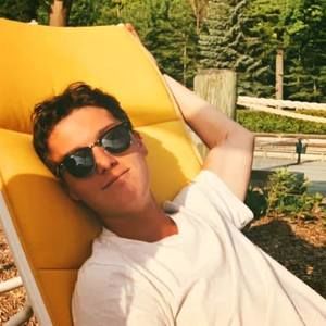 Meet your Posher, Dylan